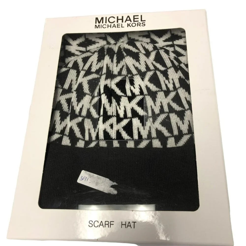 MICHAEL KORS SIGNATURE‎ SETS OF SCARF AND BEANIE HAT NEW IN BOX